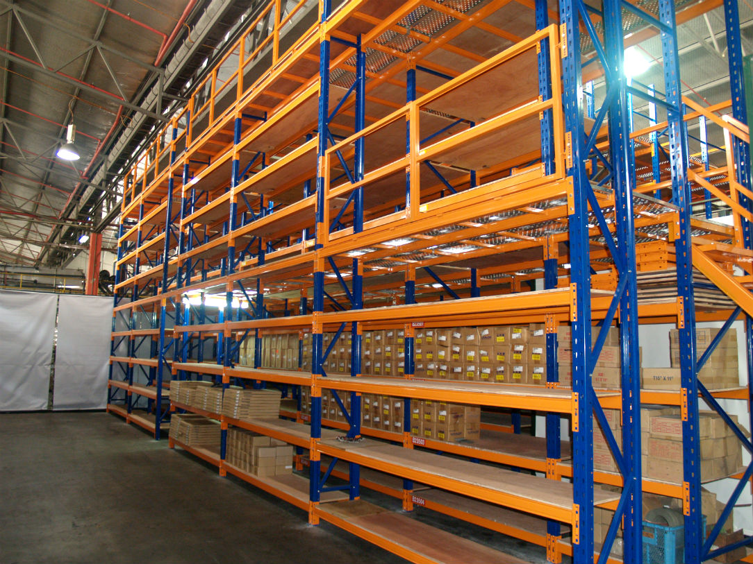 Isometric view of a 3-tier Rack Supported Platform with pallet gate and staircase.
